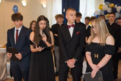 bal 8 klasy 016