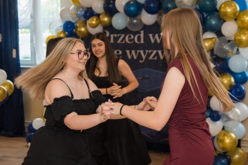bal 8 klasy 077