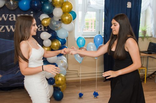 bal 8 klasy 082