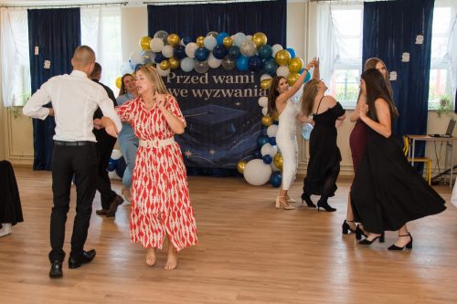 bal 8 klasy 088