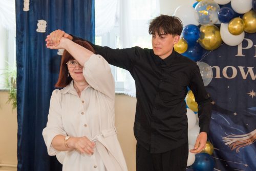 bal 8 klasy 090