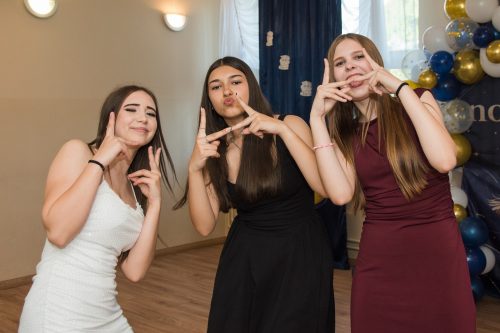 bal 8 klasy 178