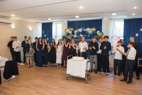 bal 8 klasy 209